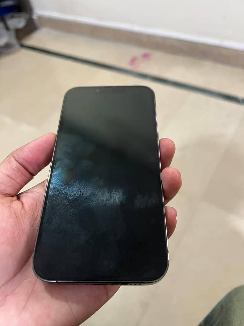 Apple iPhone 13 Pro 4