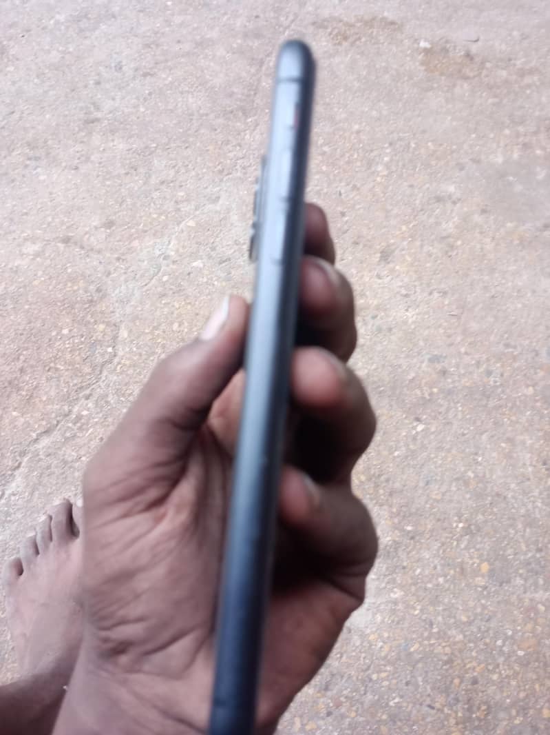 Apple iPhone 11 5