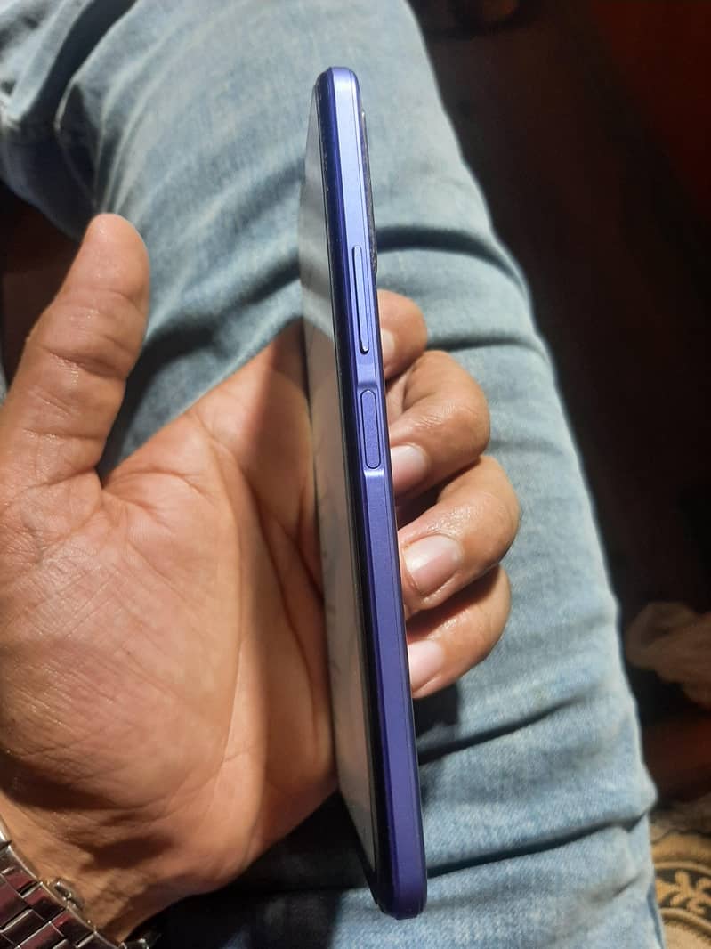 Vivo V21 1