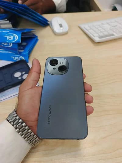 Tecno Spark Go 1