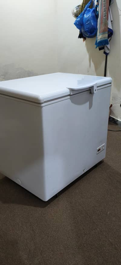Haier Freezer Model HDF-285INV4