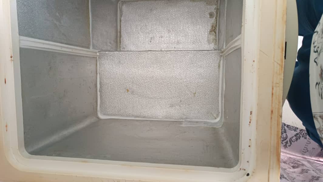 Waves Refigerator / Fridge 5