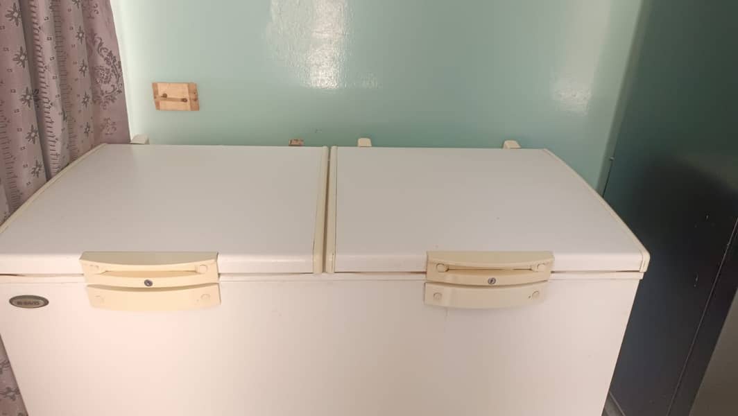 Waves Refigerator / Fridge 11