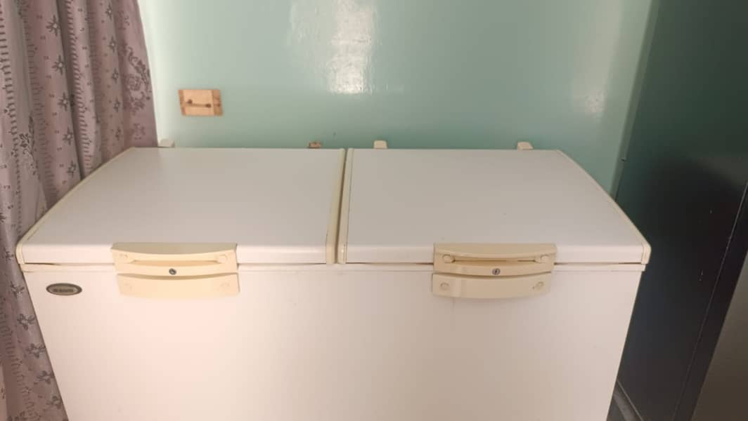 Waves Refigerator / Fridge 13