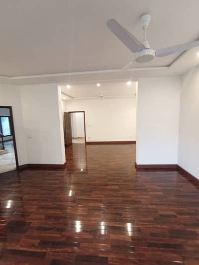 1 Kanal House Available For Rent In Model Town For Residence