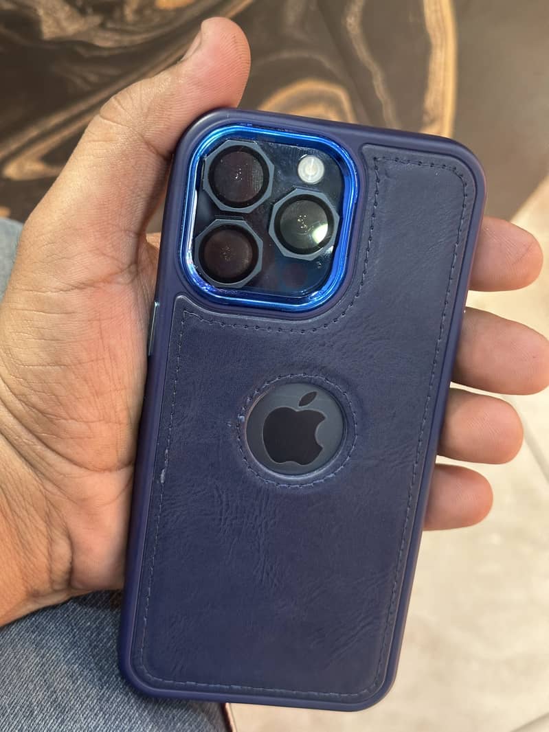 Apple iPhone 15 Pro Max 8
