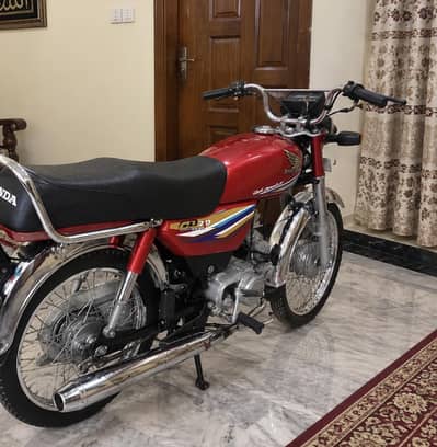 Honda CD70 bike     03279583582