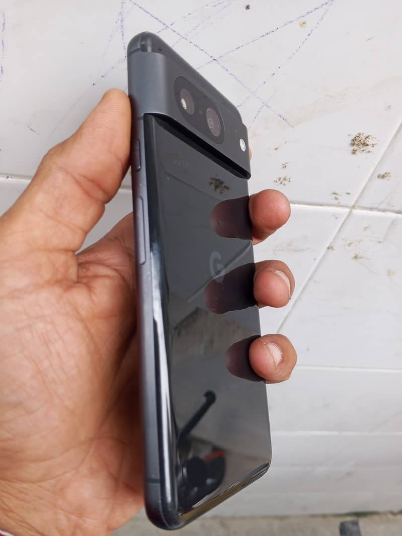 Google Pixel 8 3