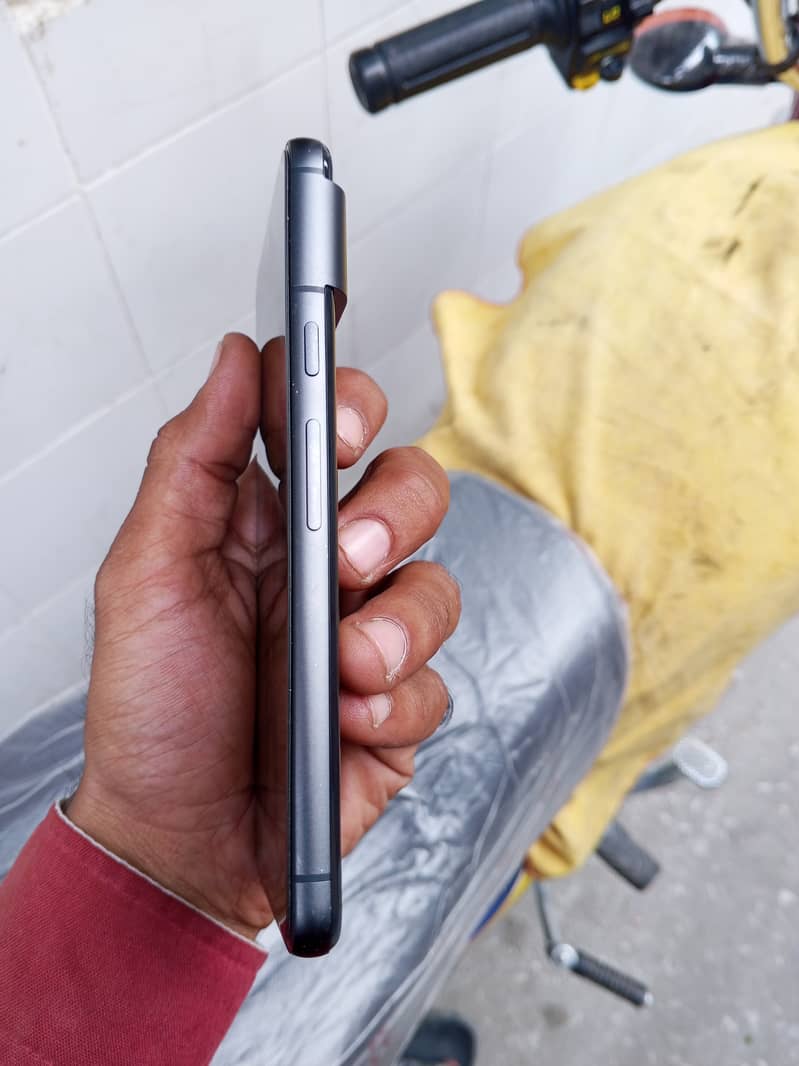 Google Pixel 8 5