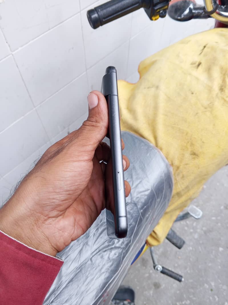 Google Pixel 8 7