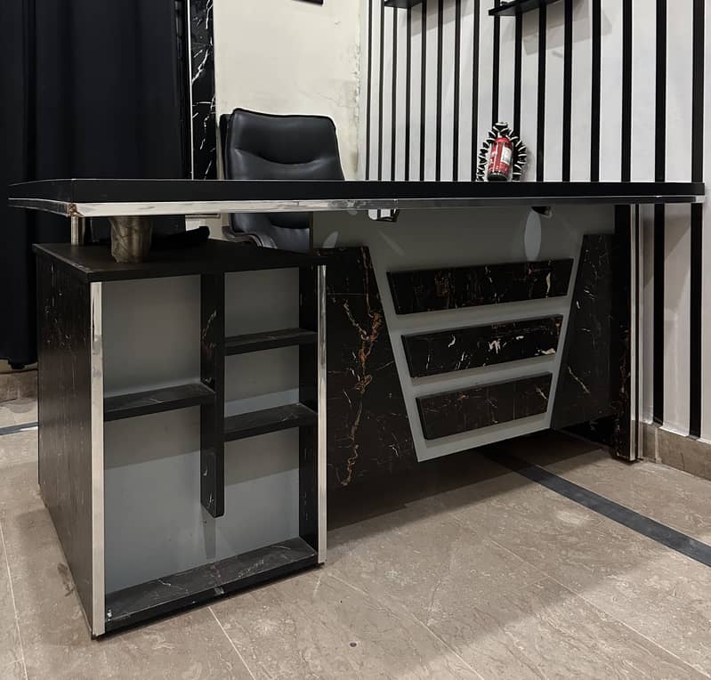 Executive office talble 1