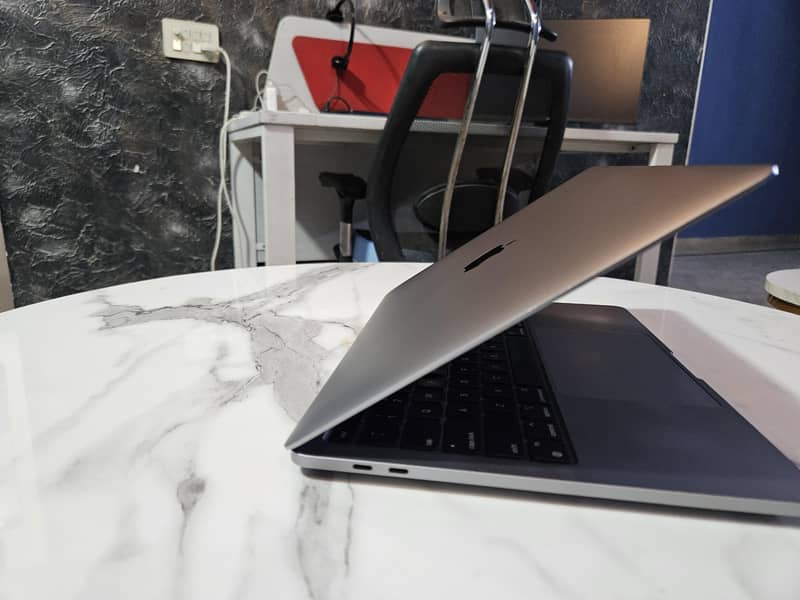 Macbook pro M1 4