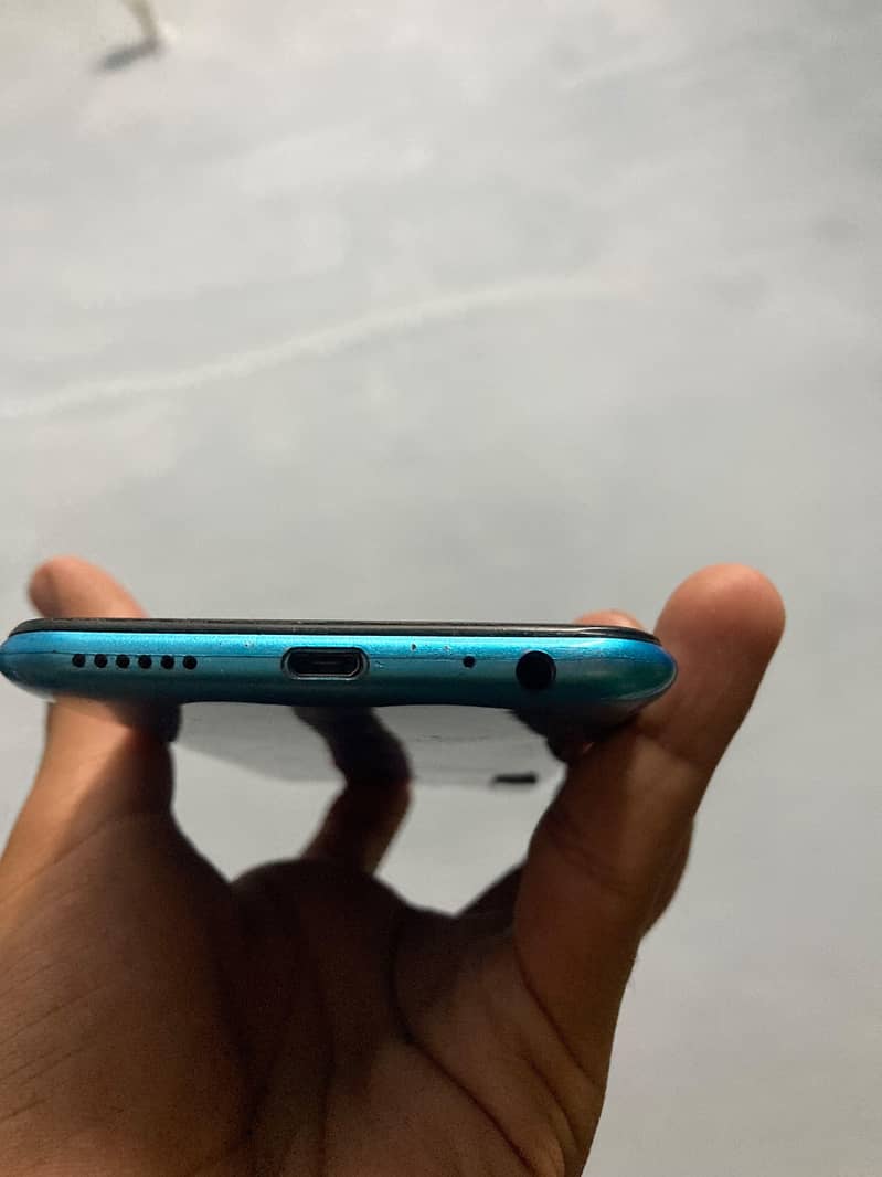 Tecno Spark 4 1