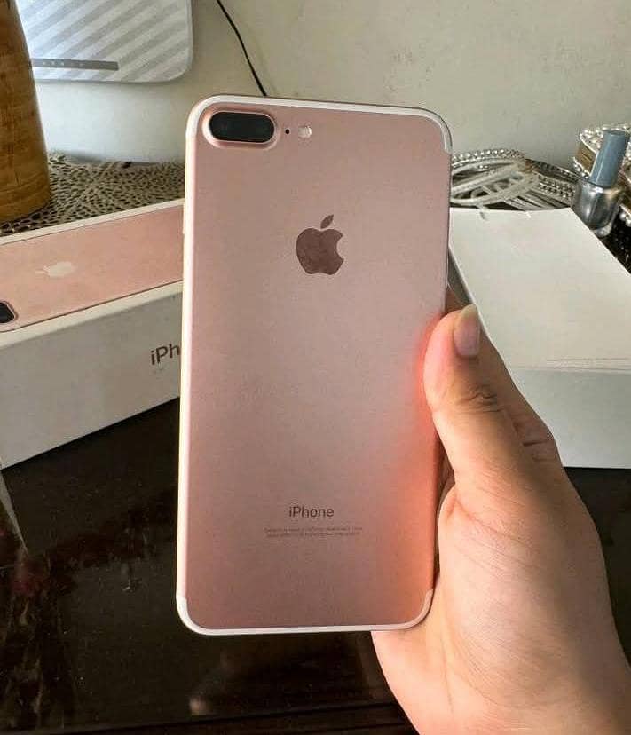 Apple iPhone 7 Plus 0