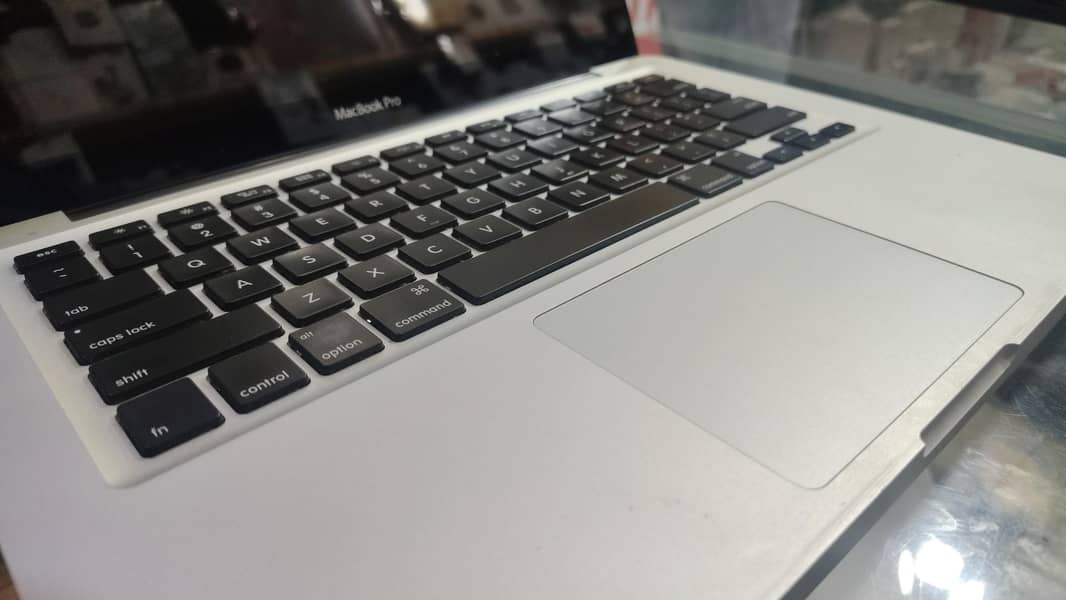 MacBook Pro 9,2 3
