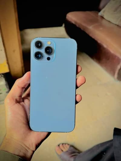 Apple iPhone 13 Pro Max  read. description