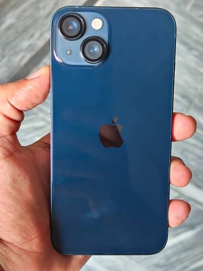 Apple iPhone 13