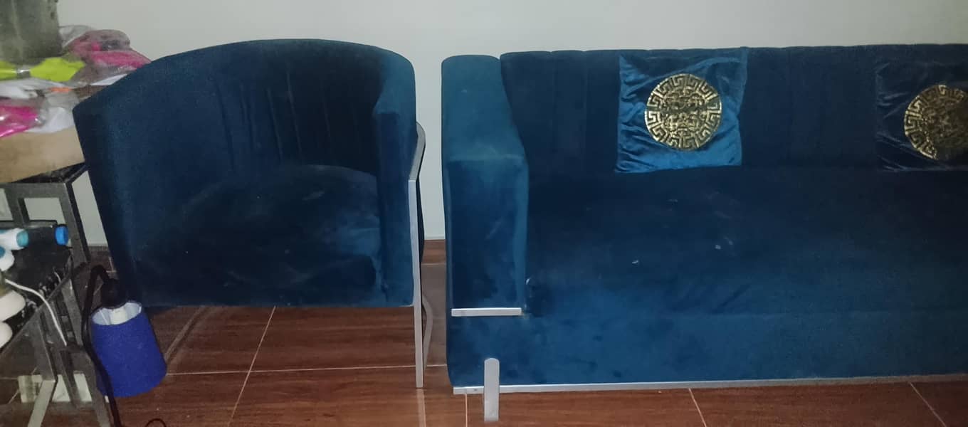 7seater sofa 0