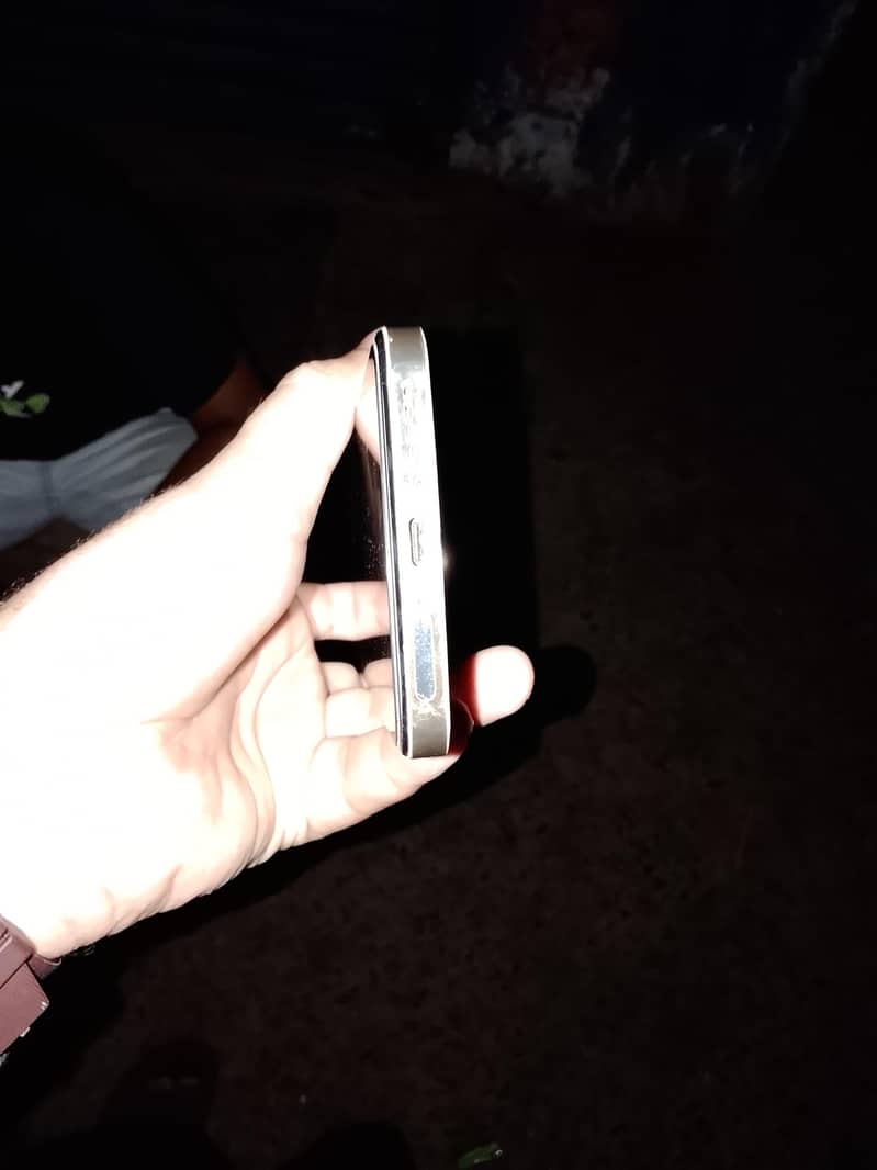 Realme 12 Plus 1