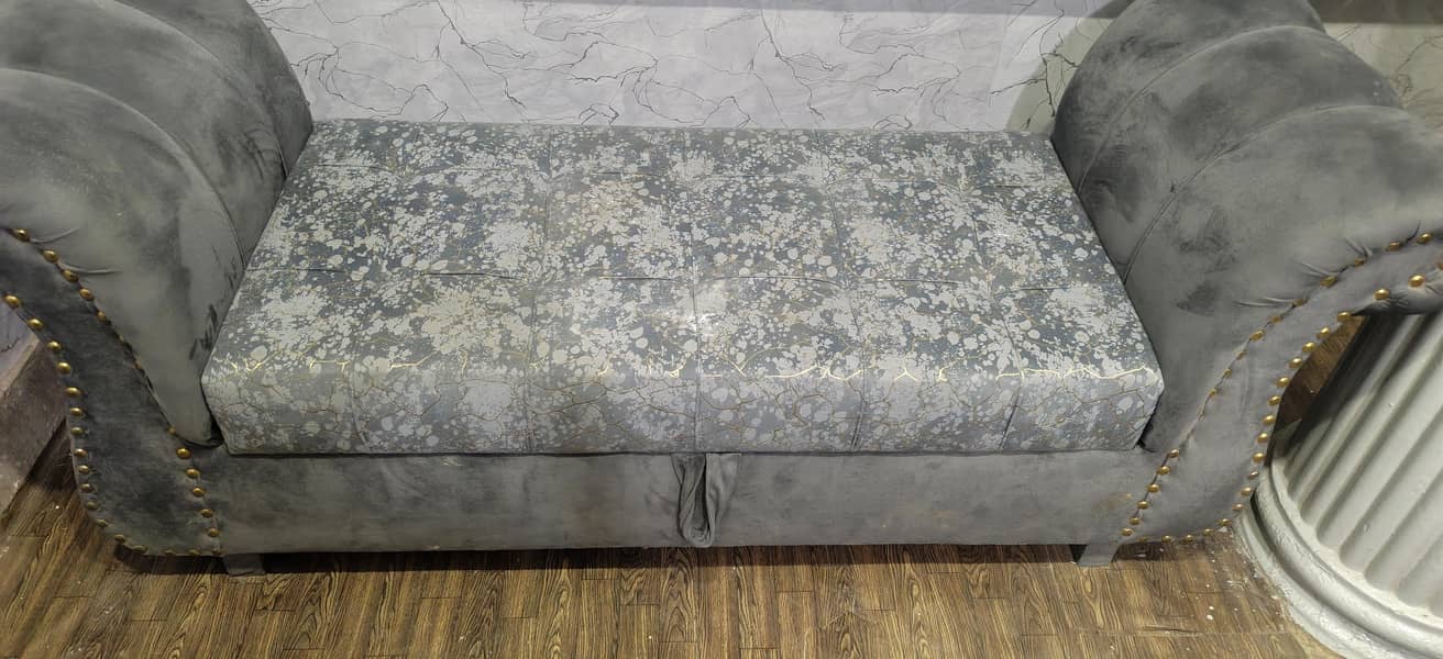 2 seater  sofa 0