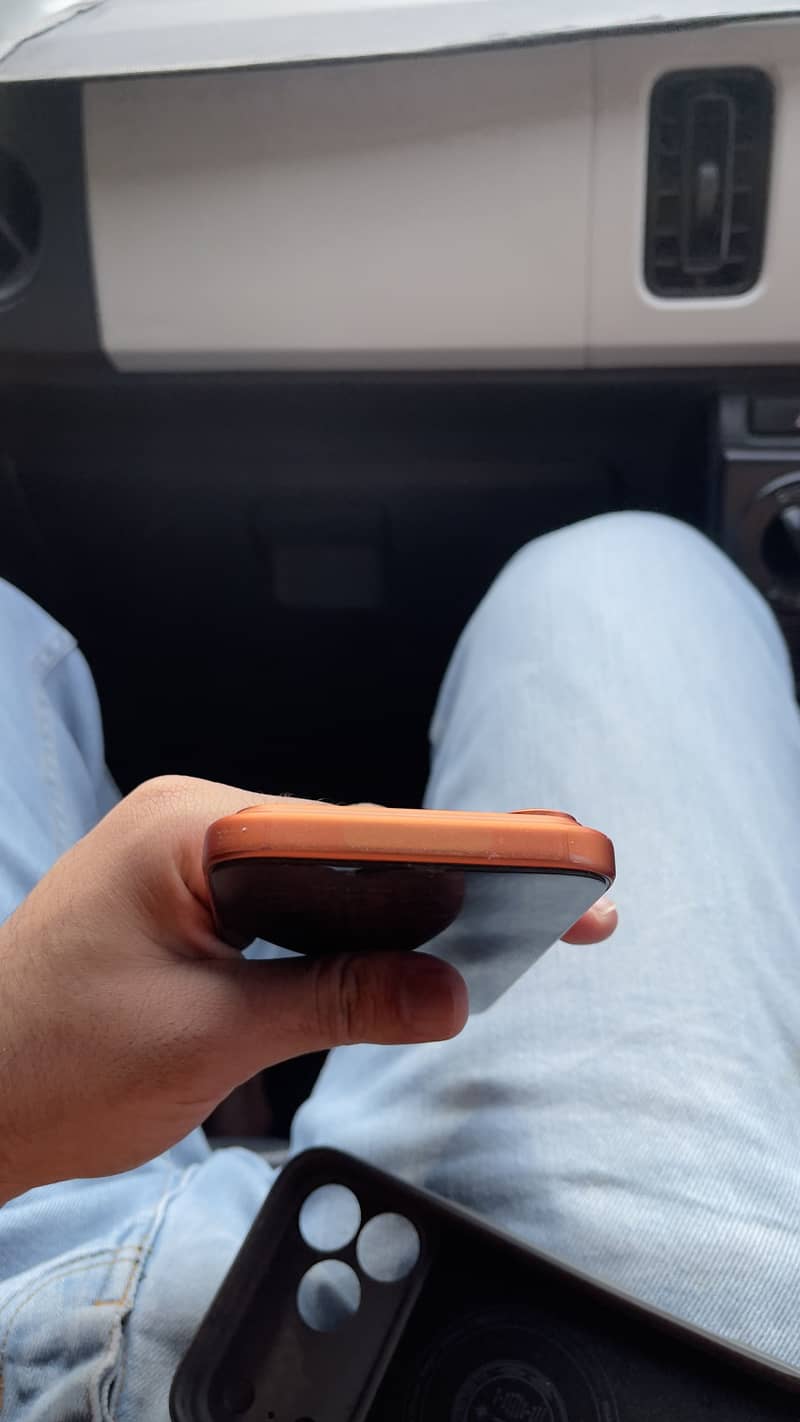 Apple iPhone 17 Pro Max 6
