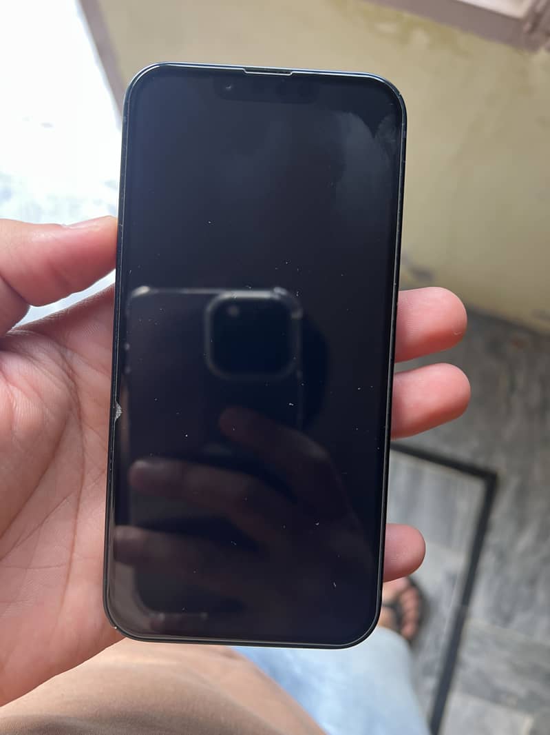 Apple iPhone 13 1