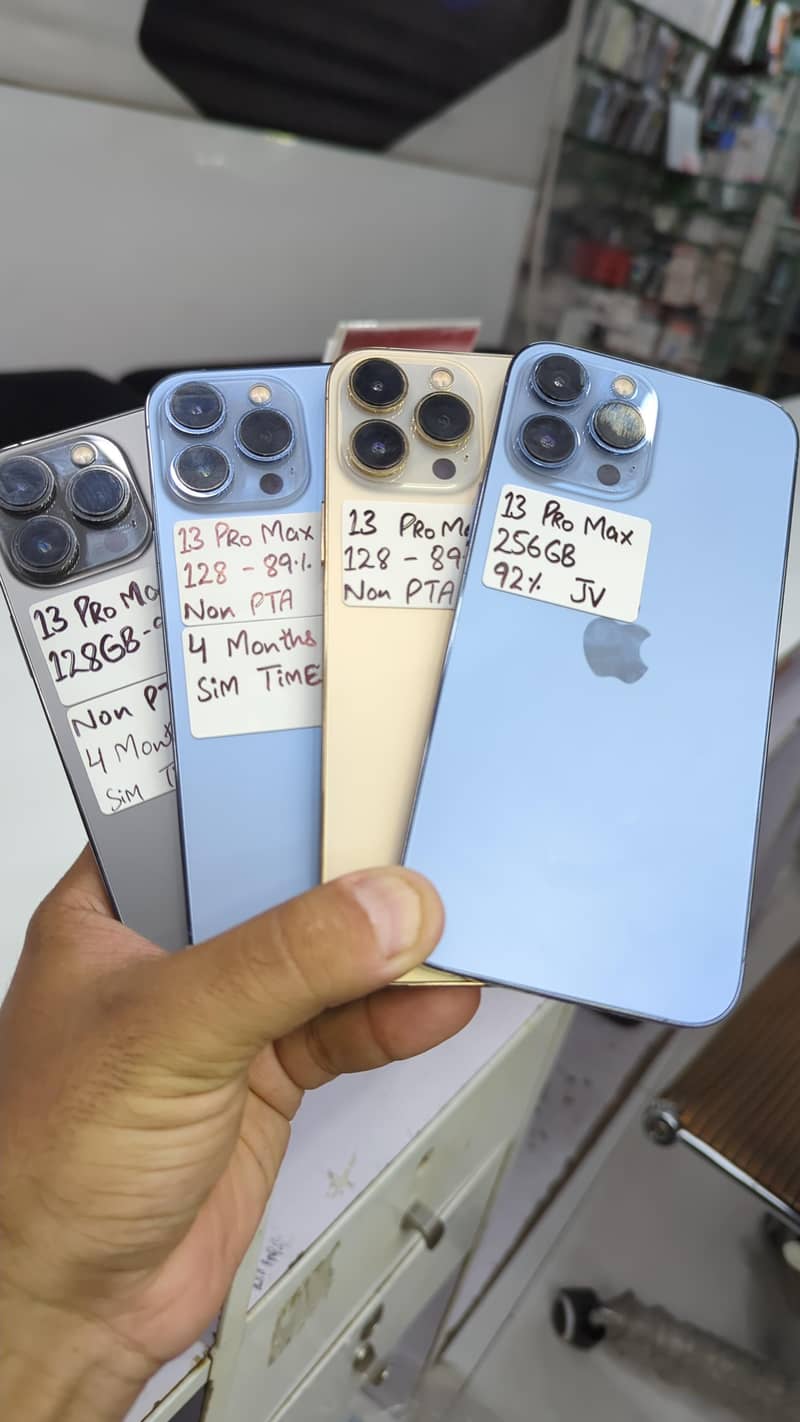 Apple iPhone 13 4