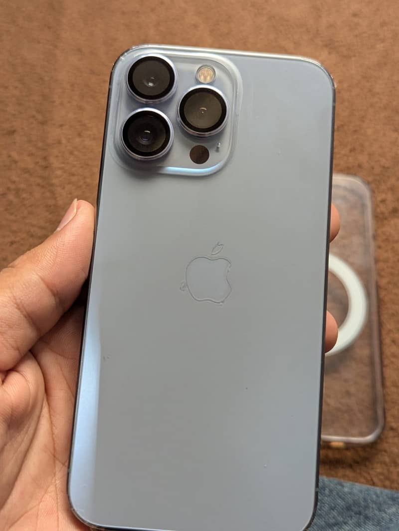 Apple iPhone 13 Pro 8