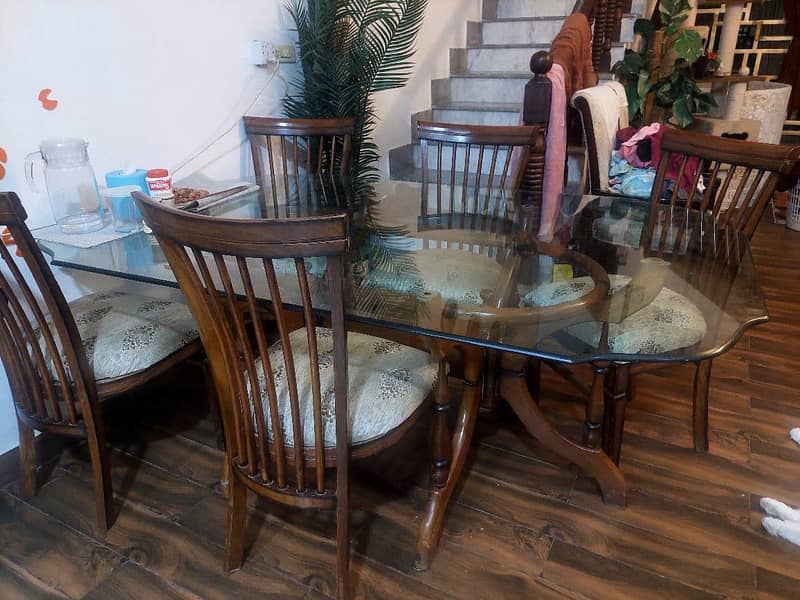 Dinning table 0