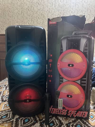 New Speaker 8” inch 2 speaker heavy Mic system. big Hall esy cover