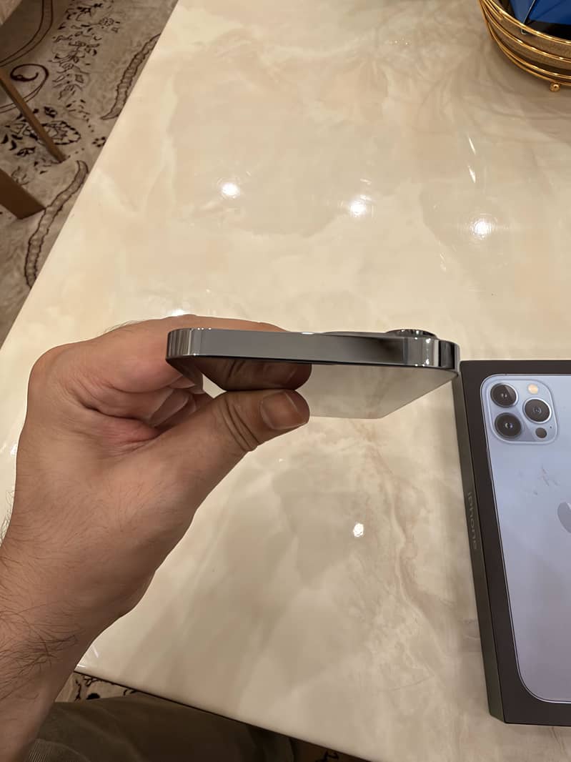 Apple iPhone 13 Pro Max 1