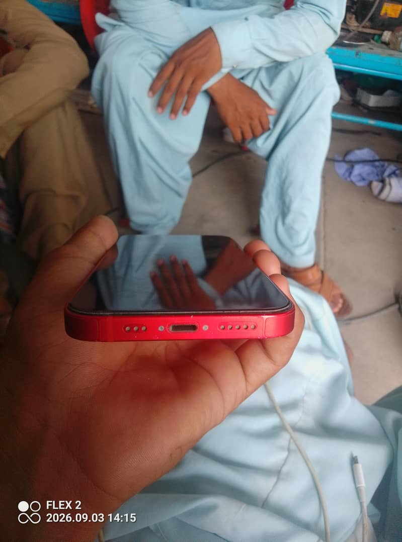 Apple iPhone 14 2