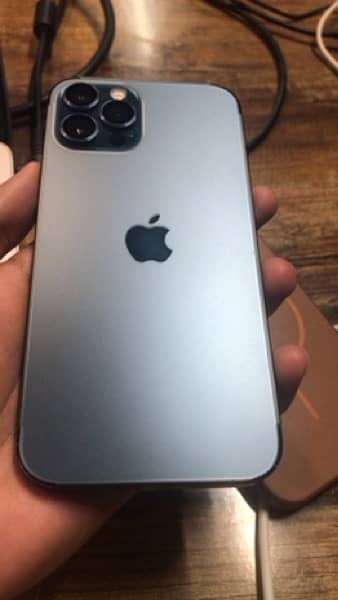 Iphone 12 Pro 128 Gb with Box and Cable