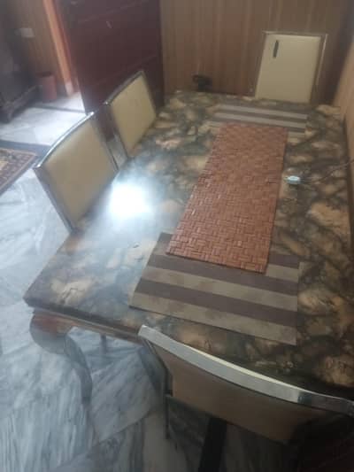 dinning table with chairs
