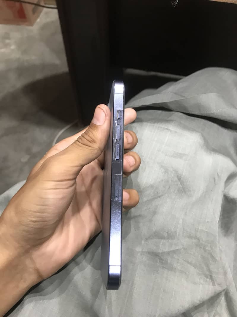 Apple iPhone 13 Pro 1