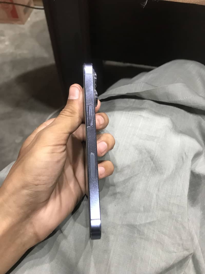 Apple iPhone 13 Pro 4