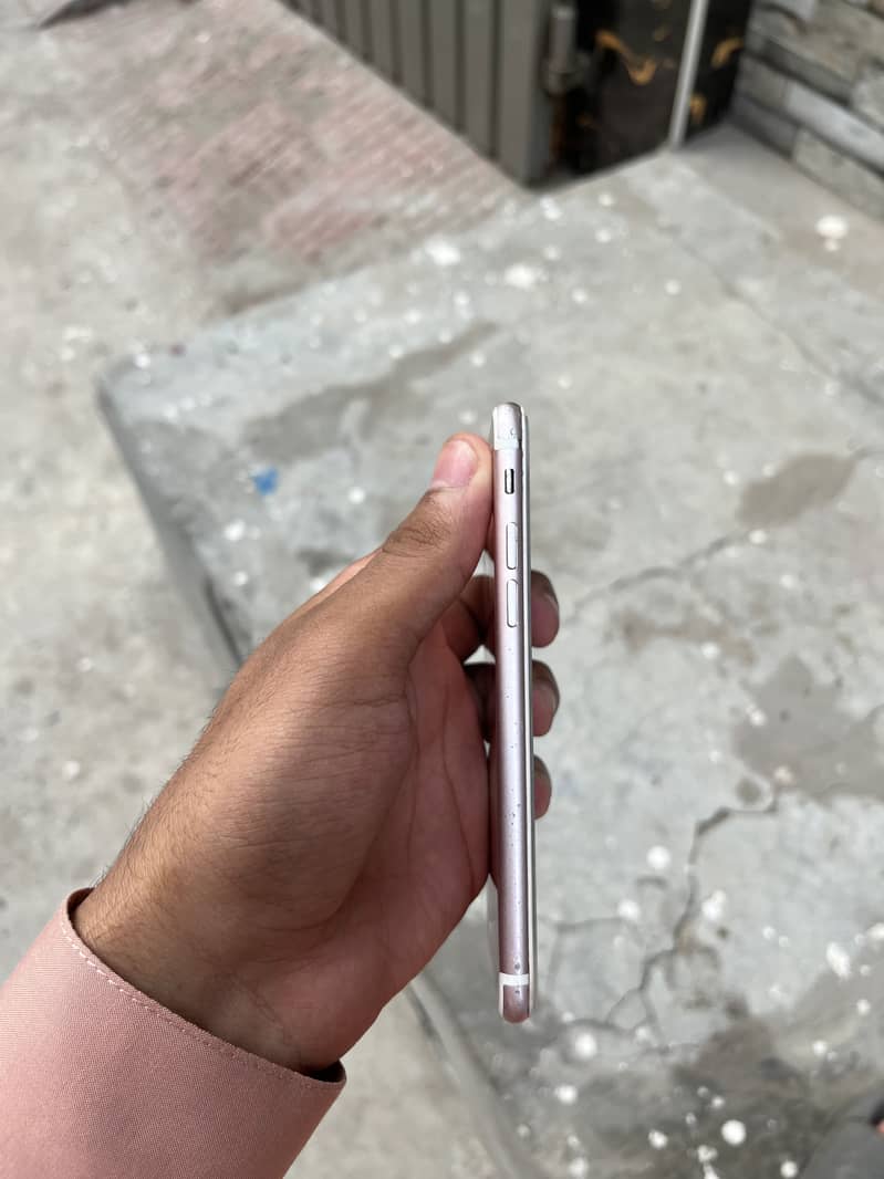 Apple iPhone 7 5