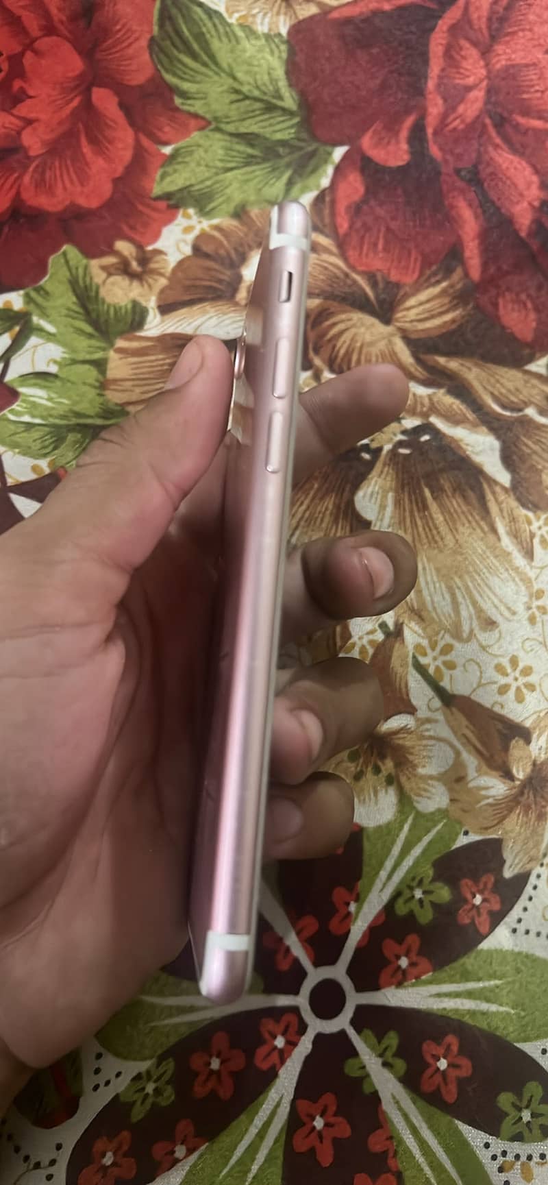 Apple iPhone 7 0