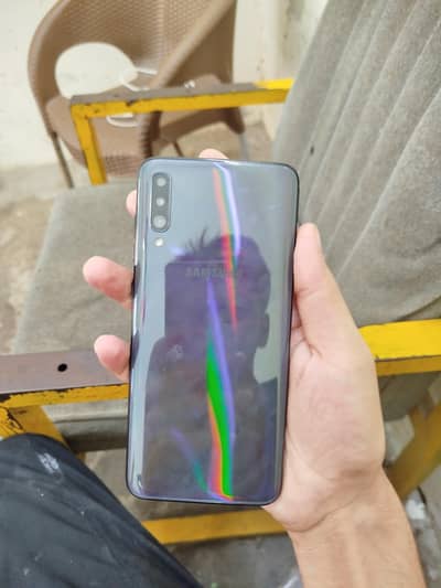 Samsung Mobile A70