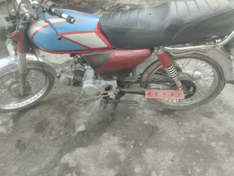CD 70 2009 model 0