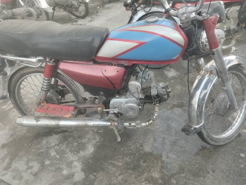 CD 70 2009 model 1