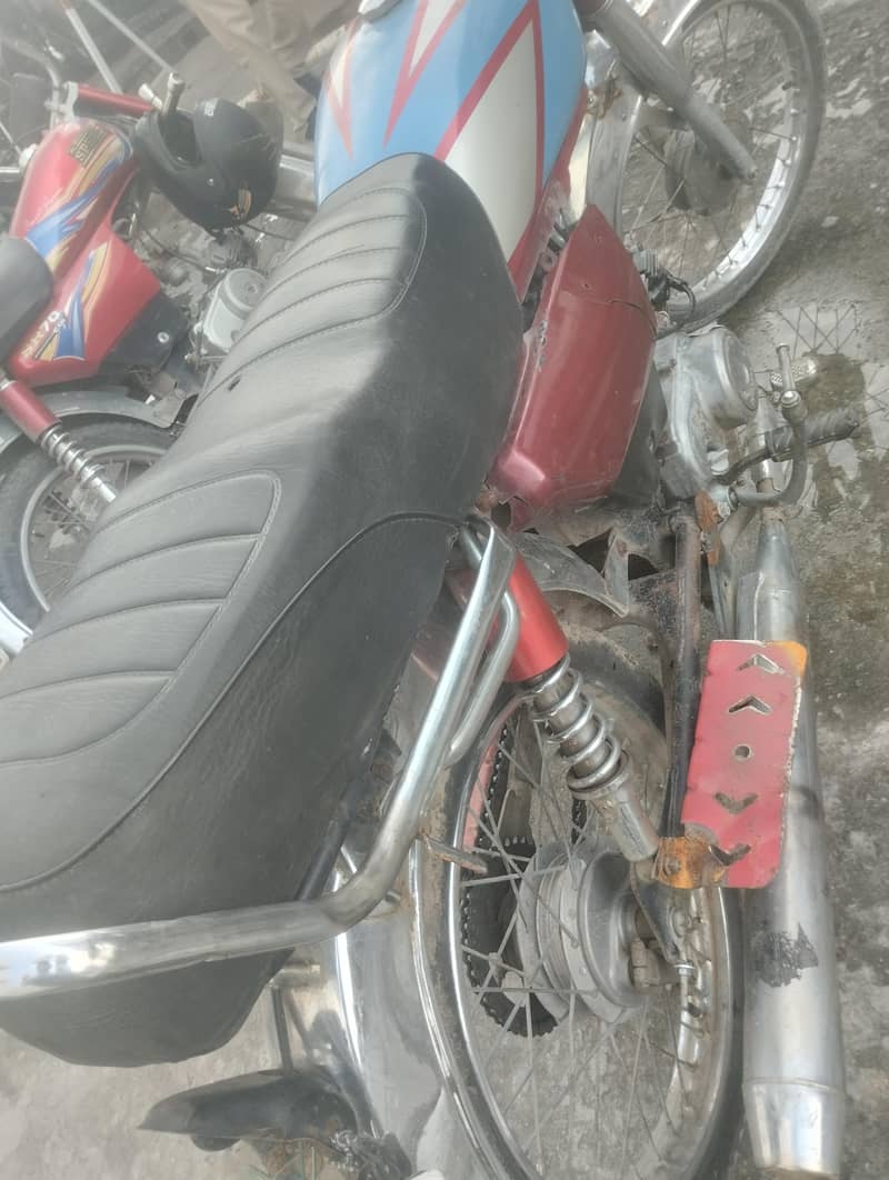 CD 70 2009 model 2