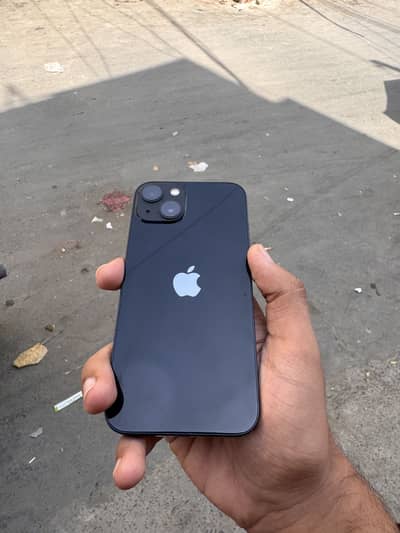Apple iPhone 13