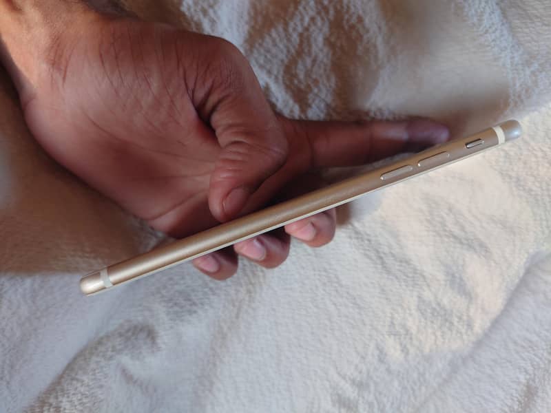 Apple iPhone 7 Plus 2