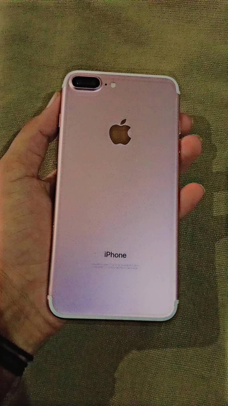 Apple iPhone 7 Plus 0