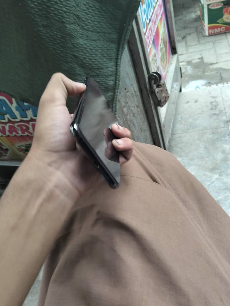 Apple iPhone 11 Pro Max 5