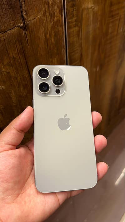 Apple iPhone 15 Pro Max