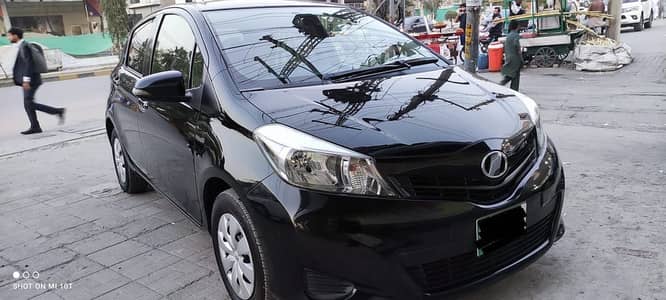 Toyota Vitz 2014
