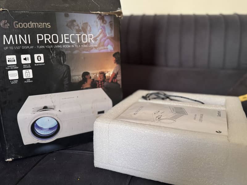 Goodmans mini projector imported 6
