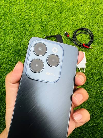 Infinix Hot 40 Pro (256 GB / 8+8 GB)